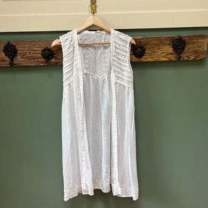 POL White‎ Eyelet Lace Floral Embroidered Duster Vest Sleeveless JFT476 Womens S